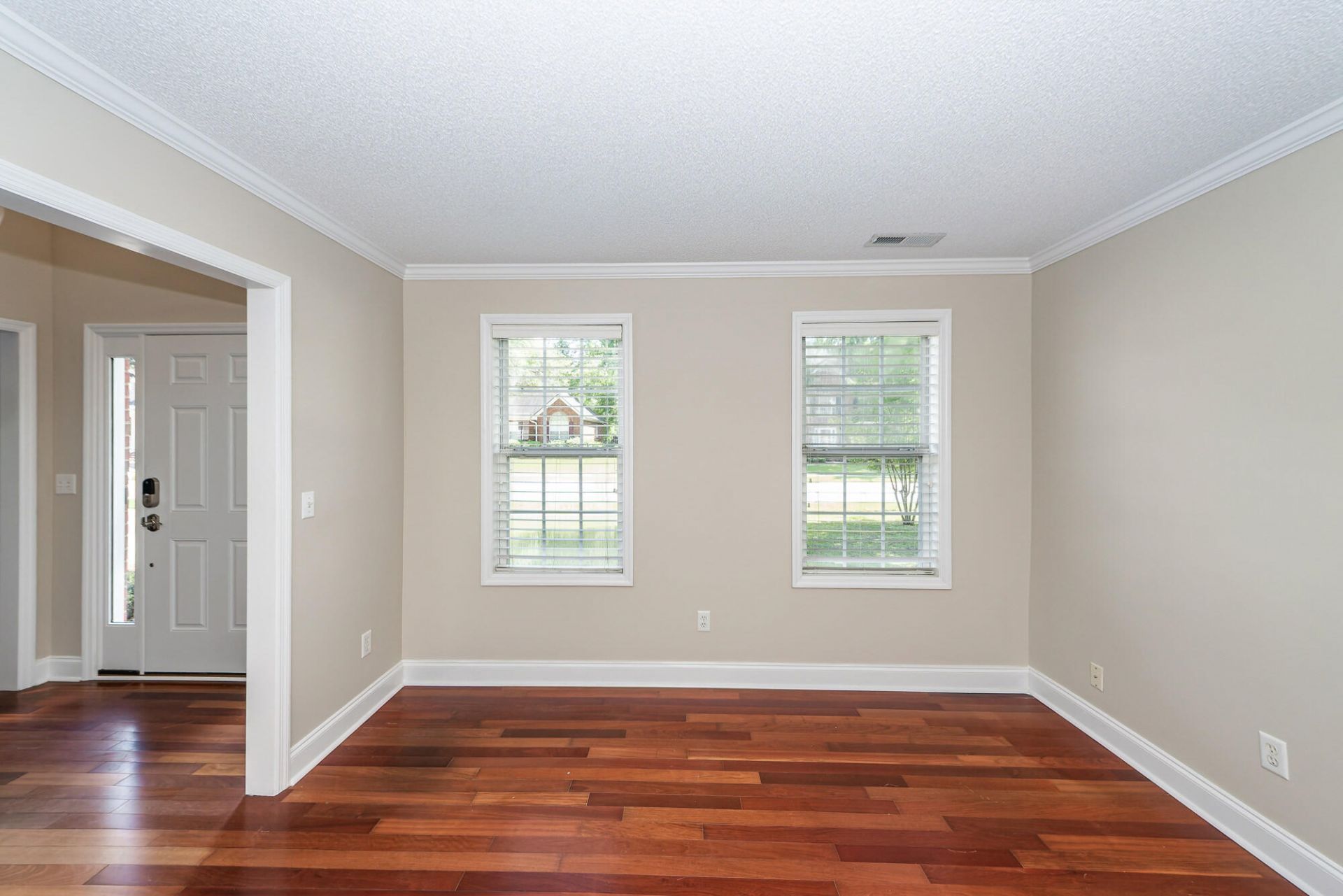 107 Spalding Circle Photo 4