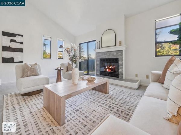 6480 Oakwood Dr, Oakland, CA 94611