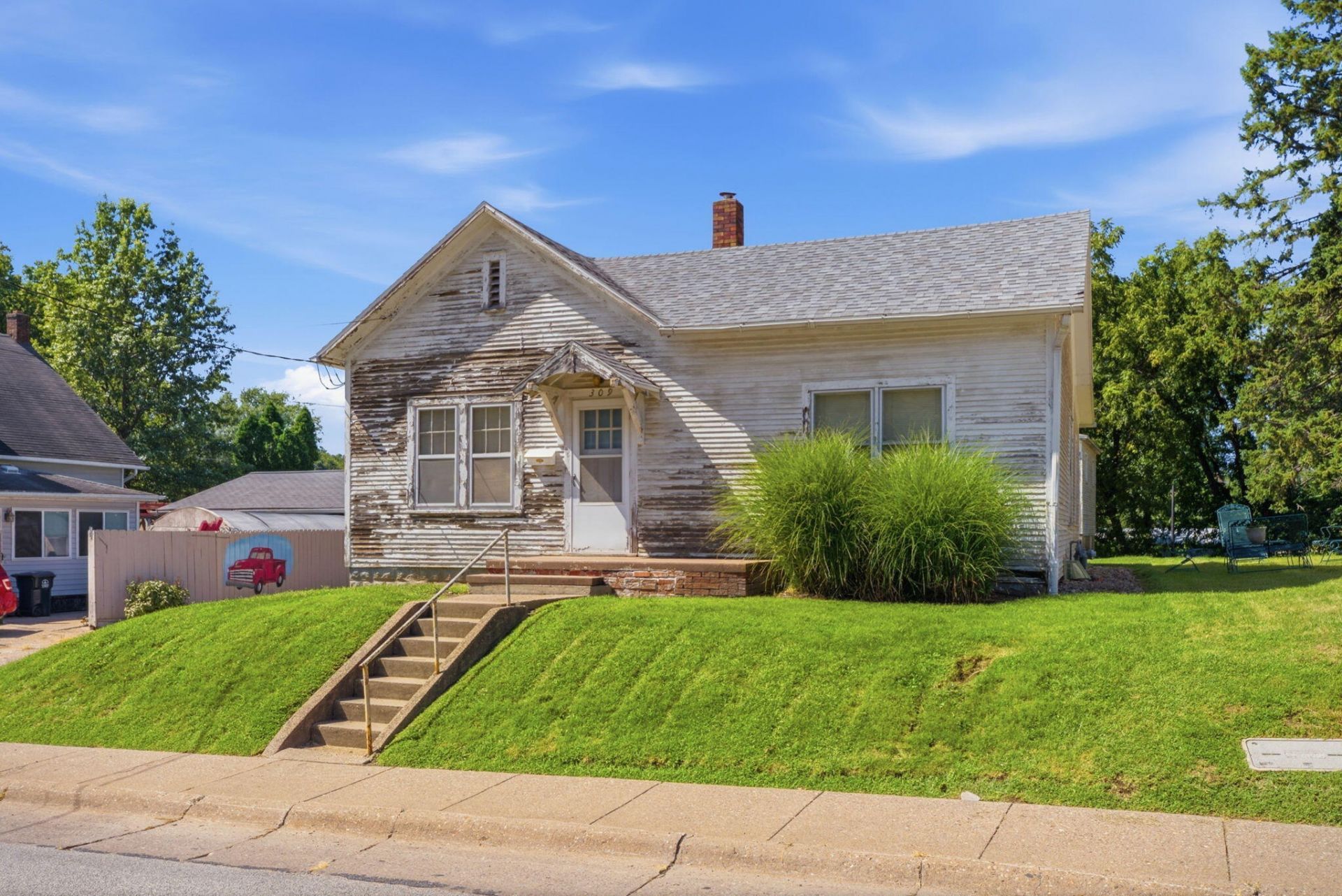 309 Bartlett, Muscatine, IA 52761 Main Photo