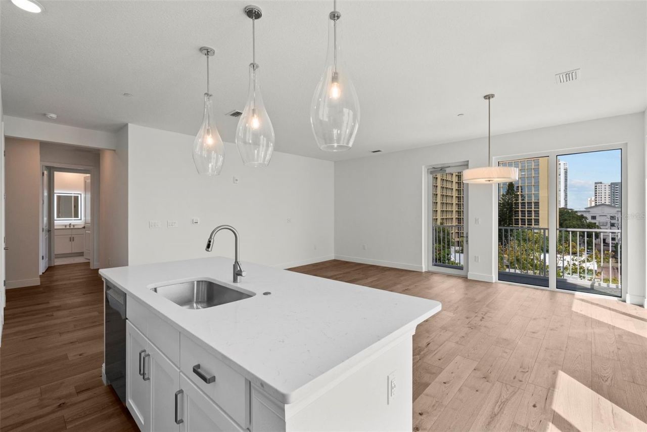 600 3rd Avenue S, Unit 406, Saint Petersburg, FL 33701 Photo