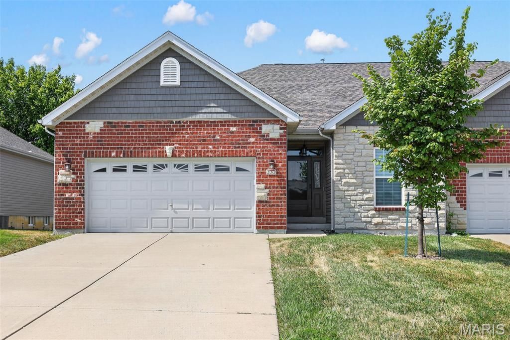 232 Pierce View Circle , Wentzville, MO 63385 Main Photo