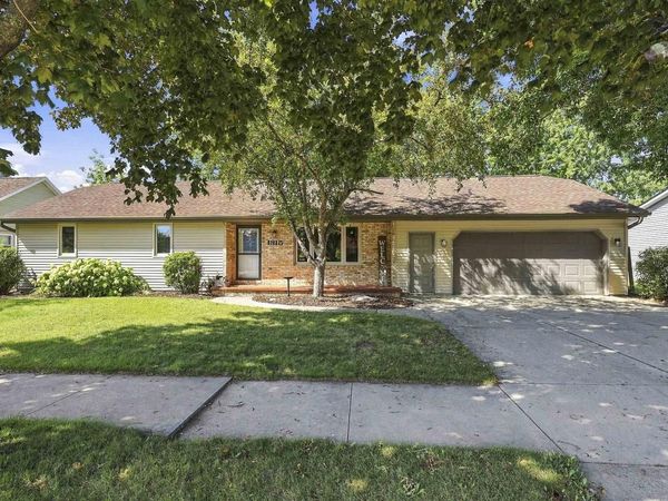 1815 ROOSEVELT STREET, Little Chute, WI 54140
