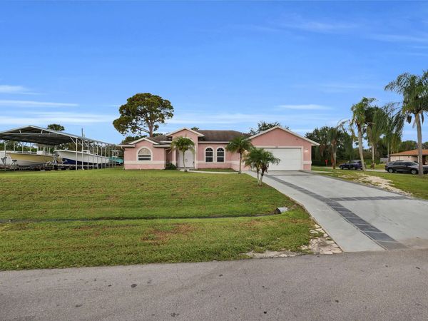 202 SE Grove Avenue, Port St. Lucie, FL 34983