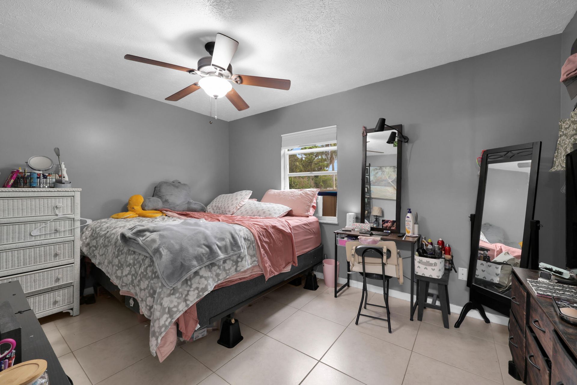 202 SE Grove Avenue, Port Saint Lucie, FL 34983 Photo