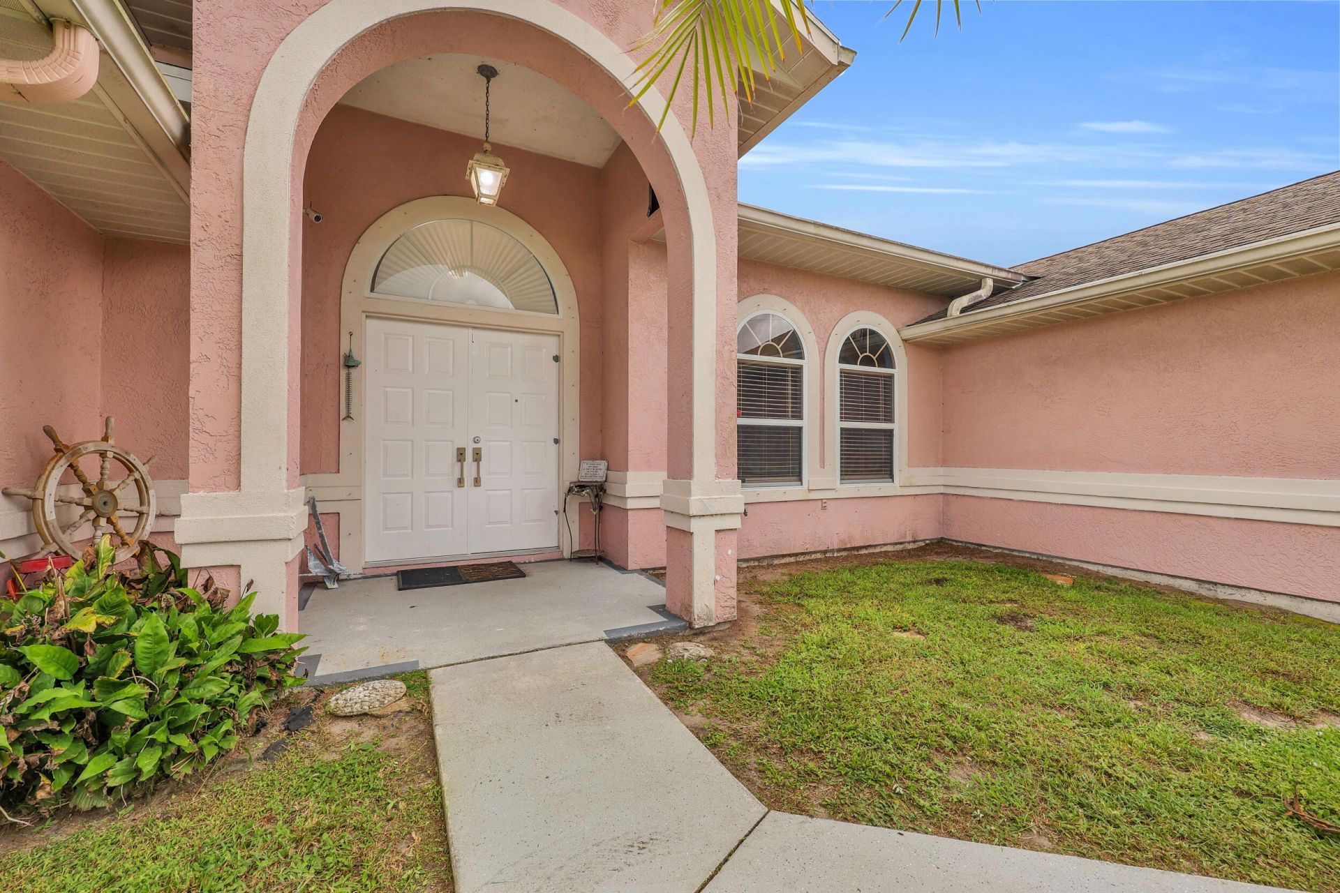 202 SE Grove Avenue, Port Saint Lucie, FL 34983 Photo
