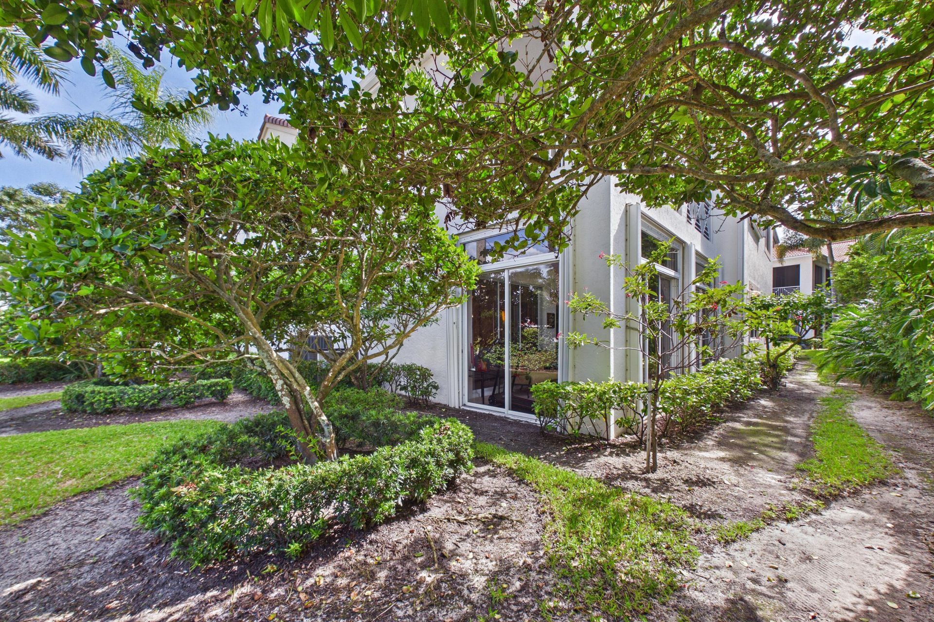 101 Palm Bay Circle, Unit B, Palm Beach Gardens, FL 33418 Photo