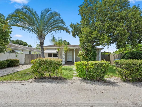 711 E COAST Avenue, Lantana, FL 33462