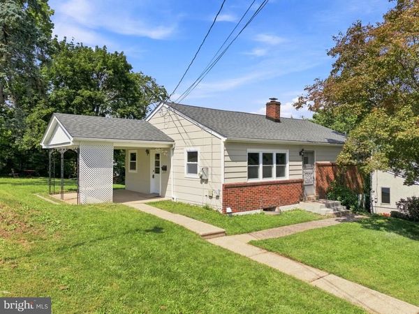 135 PIKELAND AVENUE, SPRING CITY, PA 19475