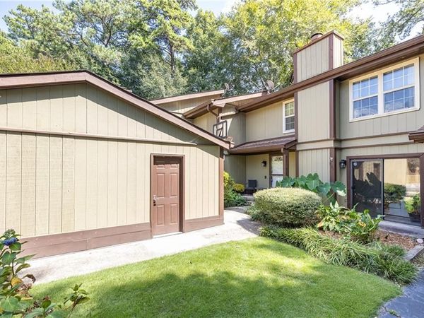 2702 Meadow Mere E, Atlanta, GA 30341