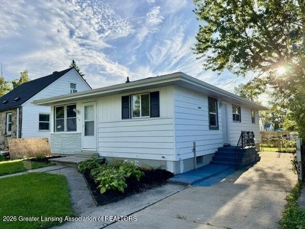 116 S Hathaway, Lansing, MI 48917