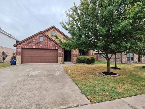 724 Valley Court, Royse City, TX 75189