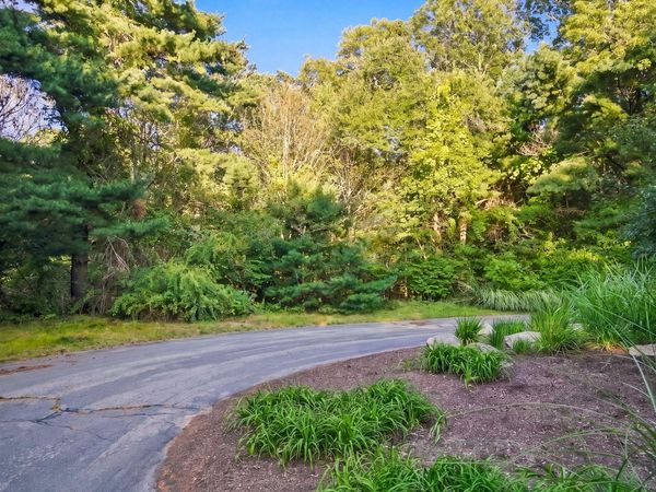 4 Haleys Way , Forestdale, MA 02644