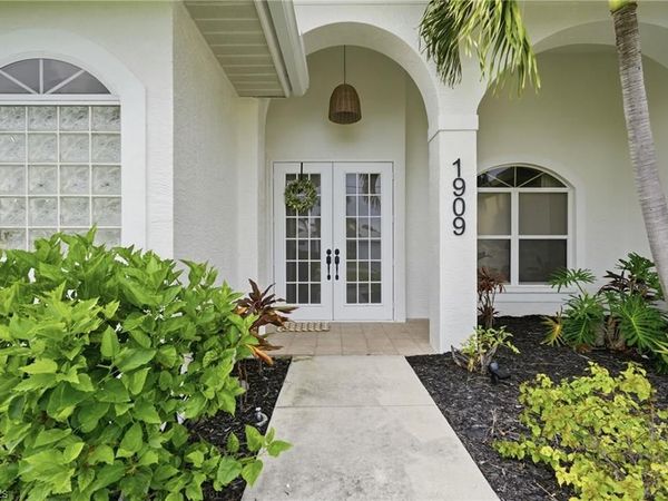 1909 SW 29th TER, CAPE CORAL, FL 33914
