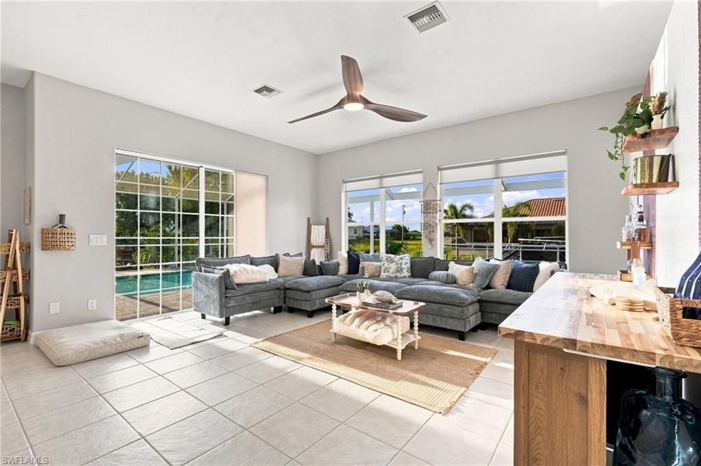 1909 SW 29th Ter, Cape Coral, FL 33914 Photo