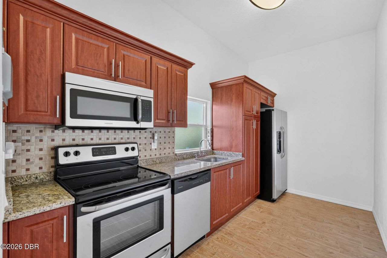14 Granville Circle, Daytona Beach, FL 32118 Photo