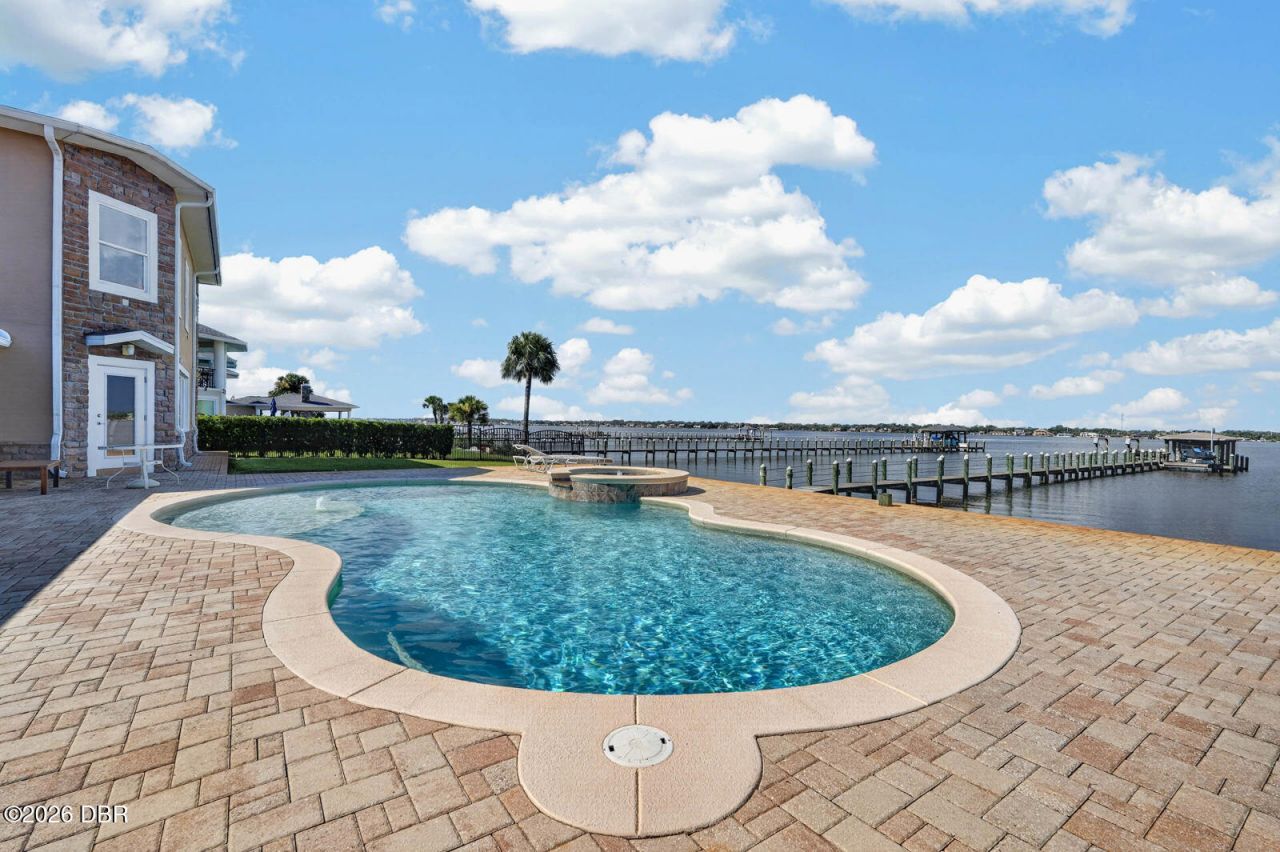 14 Granville Circle, Daytona Beach, FL 32118 Photo