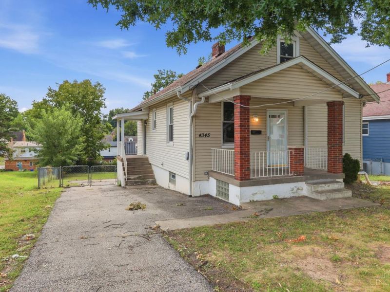 4345 Harding Avenue, Cincinnati, OH 45211 Photo 2