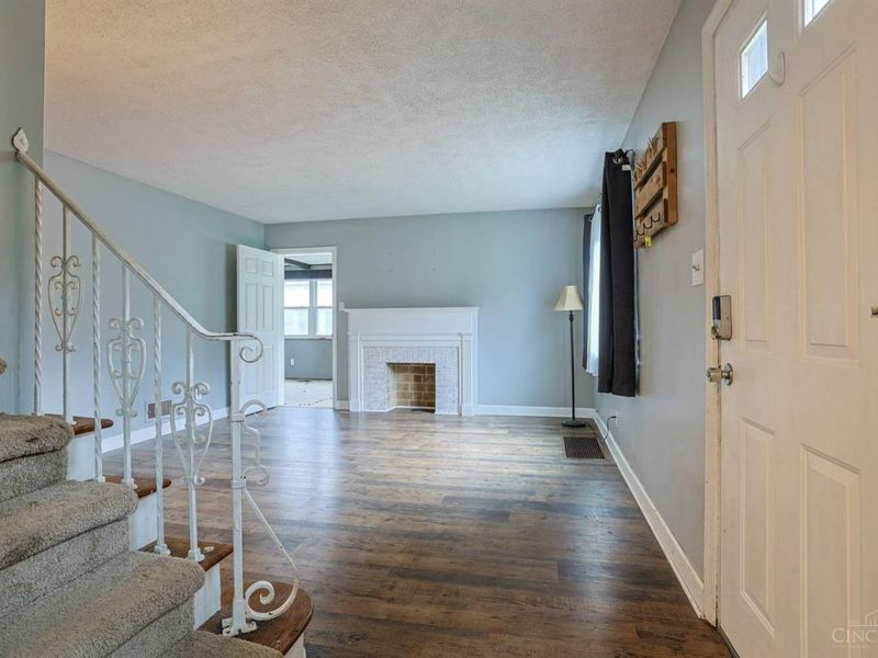 325 Don Lane, Delhi Township, OH 45238 Photo 6