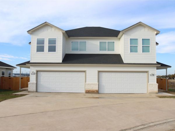 511 Whirlaway DR, Unit B, Jarrell, TX 76537