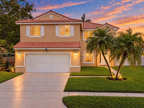 18961 NW 10th Ter, Pembroke Pines, FL 33029