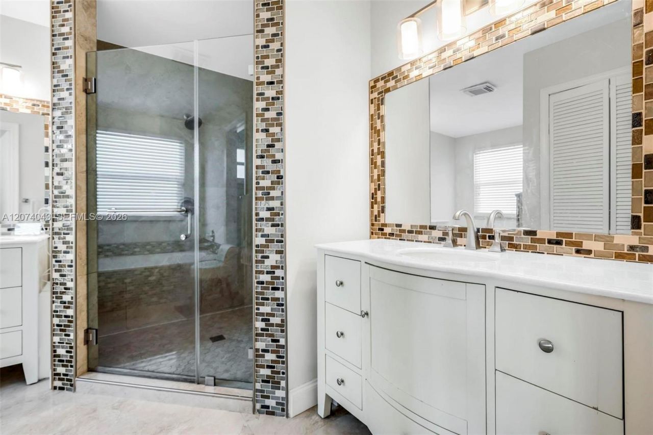 18961 NW 10th Ter, Pembroke Pines, FL 33029 Photo