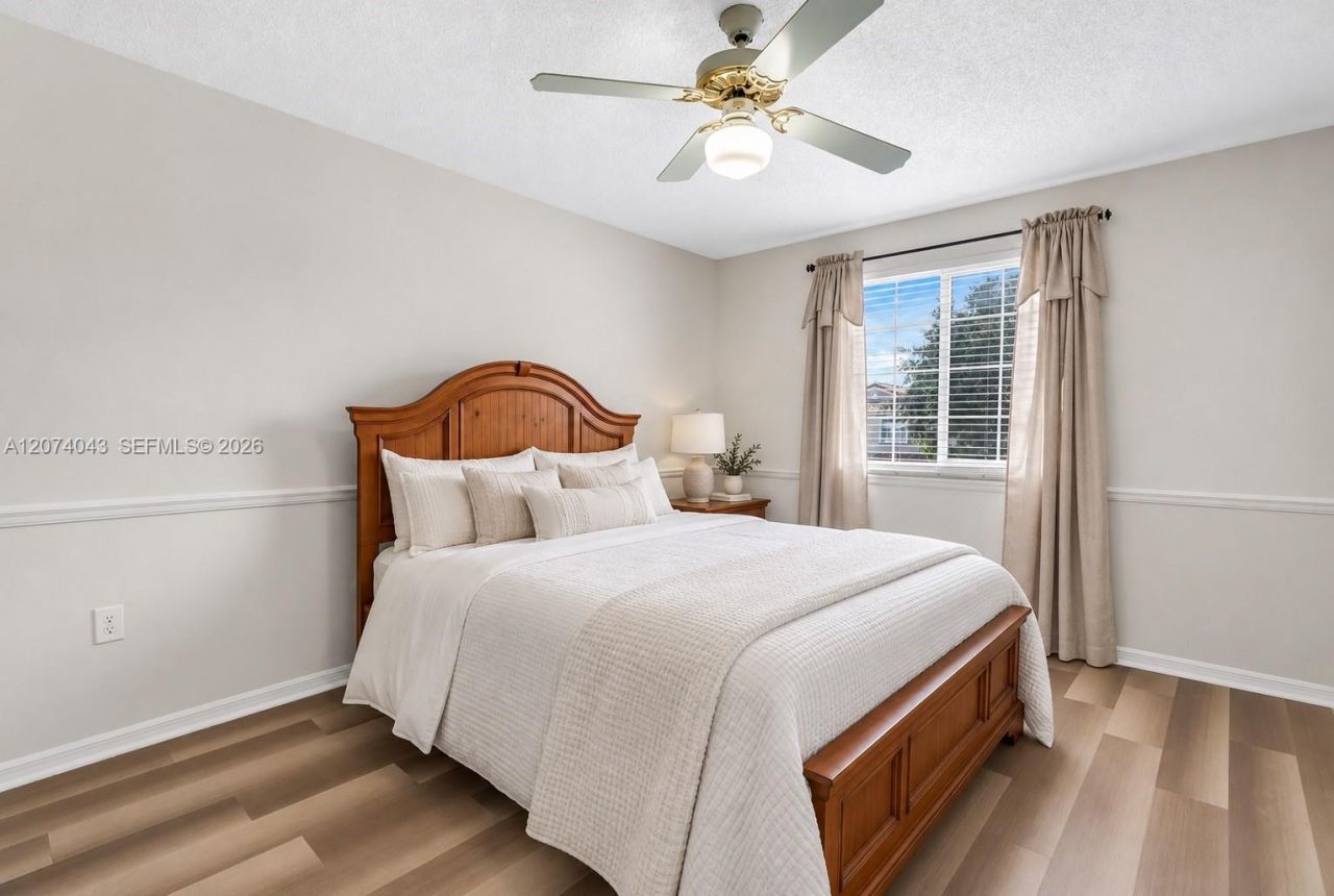 18961 NW 10th Ter, Pembroke Pines, FL 33029 Photo