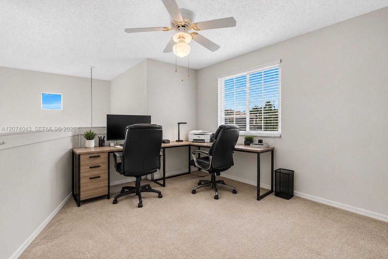 18961 NW 10th Ter, Pembroke Pines, FL 33029 Photo