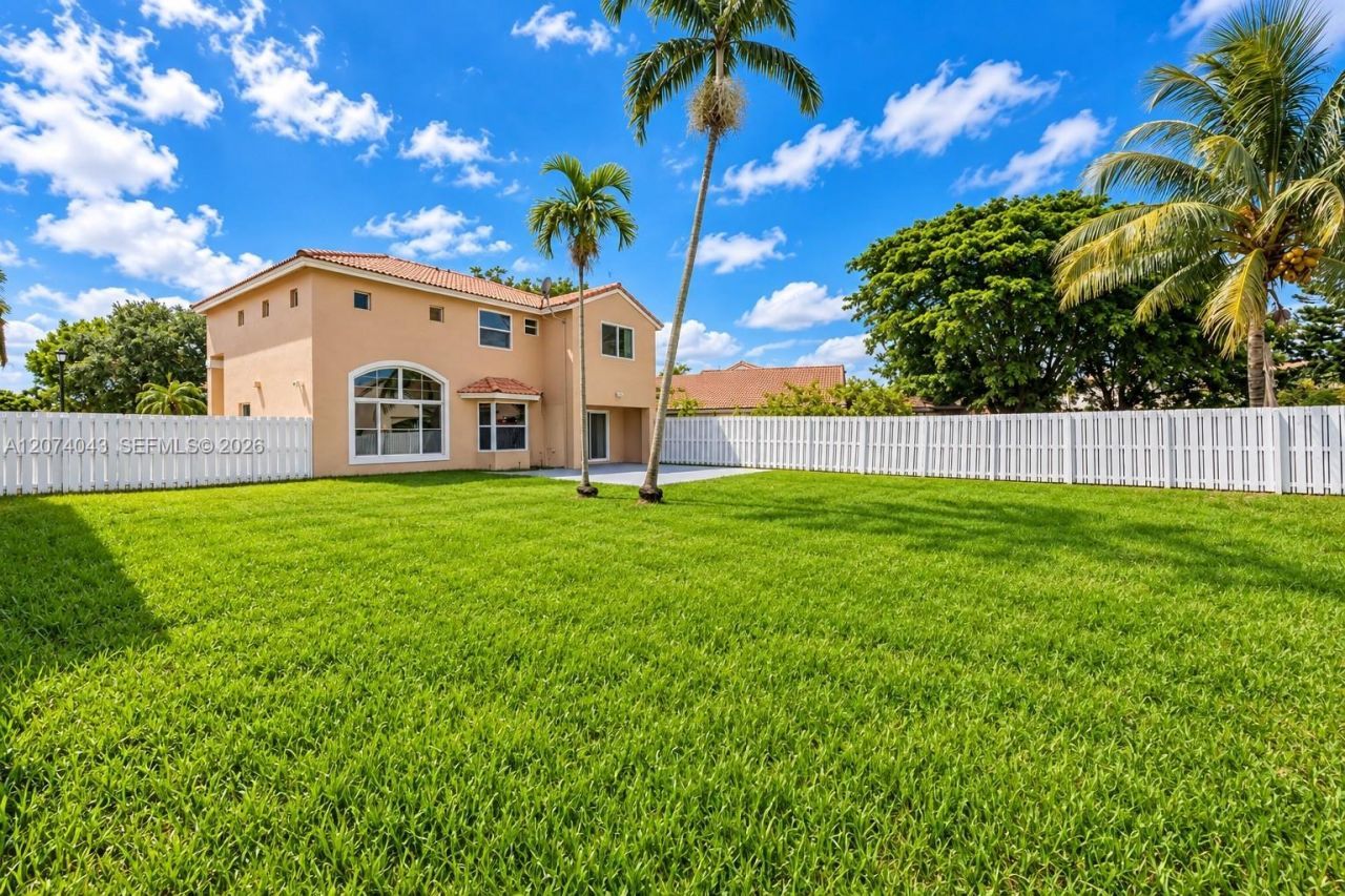 18961 NW 10th Ter, Pembroke Pines, FL 33029 Photo