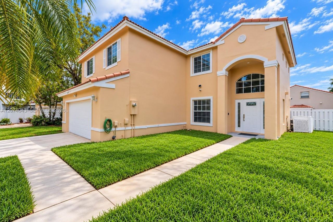 18961 NW 10th Ter, Pembroke Pines, FL 33029 Photo