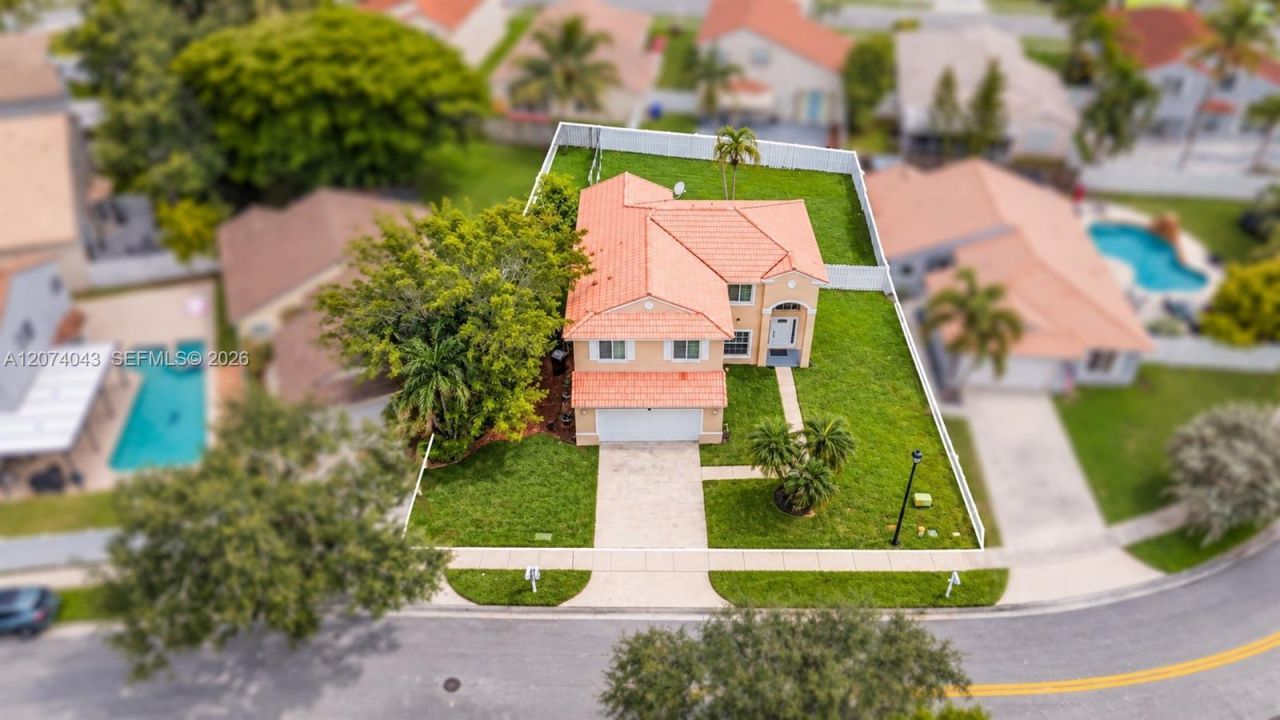 18961 NW 10th Ter, Pembroke Pines, FL 33029 Photo