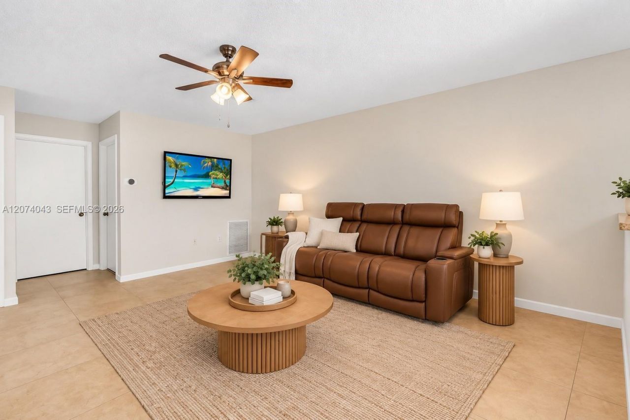 18961 NW 10th Ter, Pembroke Pines, FL 33029 Photo