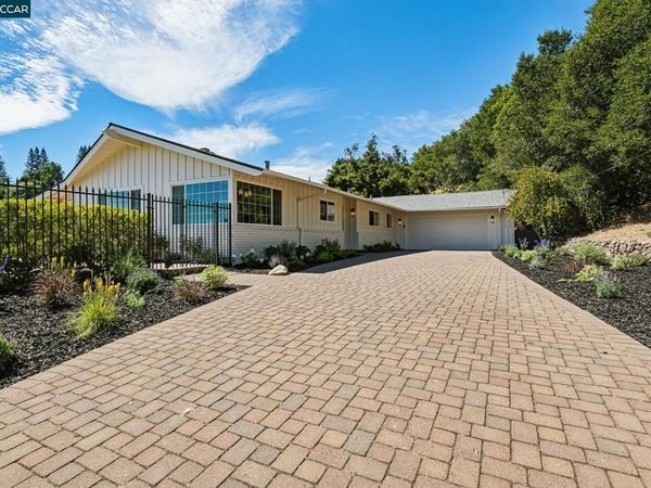 37 Chapel Dr., Lafayette, CA 94549