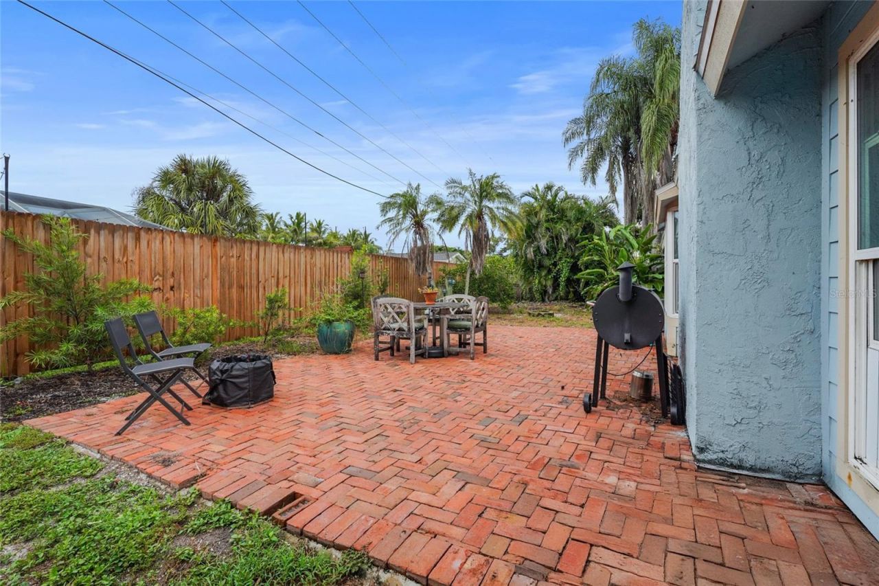 2112 S Brink Avenue, Sarasota, FL 34239 Photo
