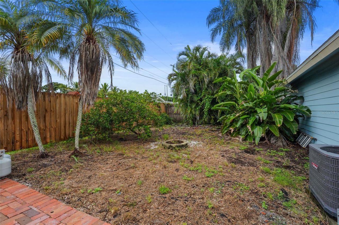 2112 S Brink Avenue, Sarasota, FL 34239 Photo