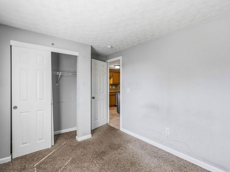 4943 Old Tree Avenue , Columbus, OH 43228 Photo 16