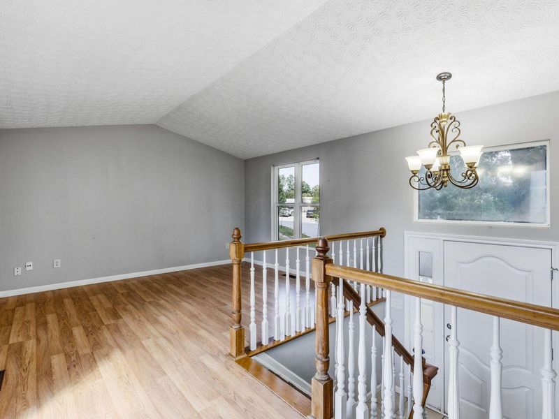 4943 Old Tree Avenue , Columbus, OH 43228 Photo 7