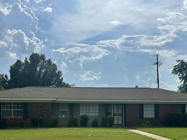 1301 Medallion Drive, Greenwood, MS 38930