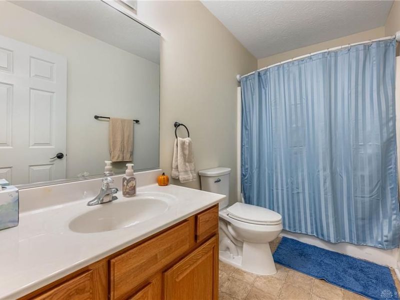 1946 Michelle Lane, Middletown, OH 45044 Photo 25