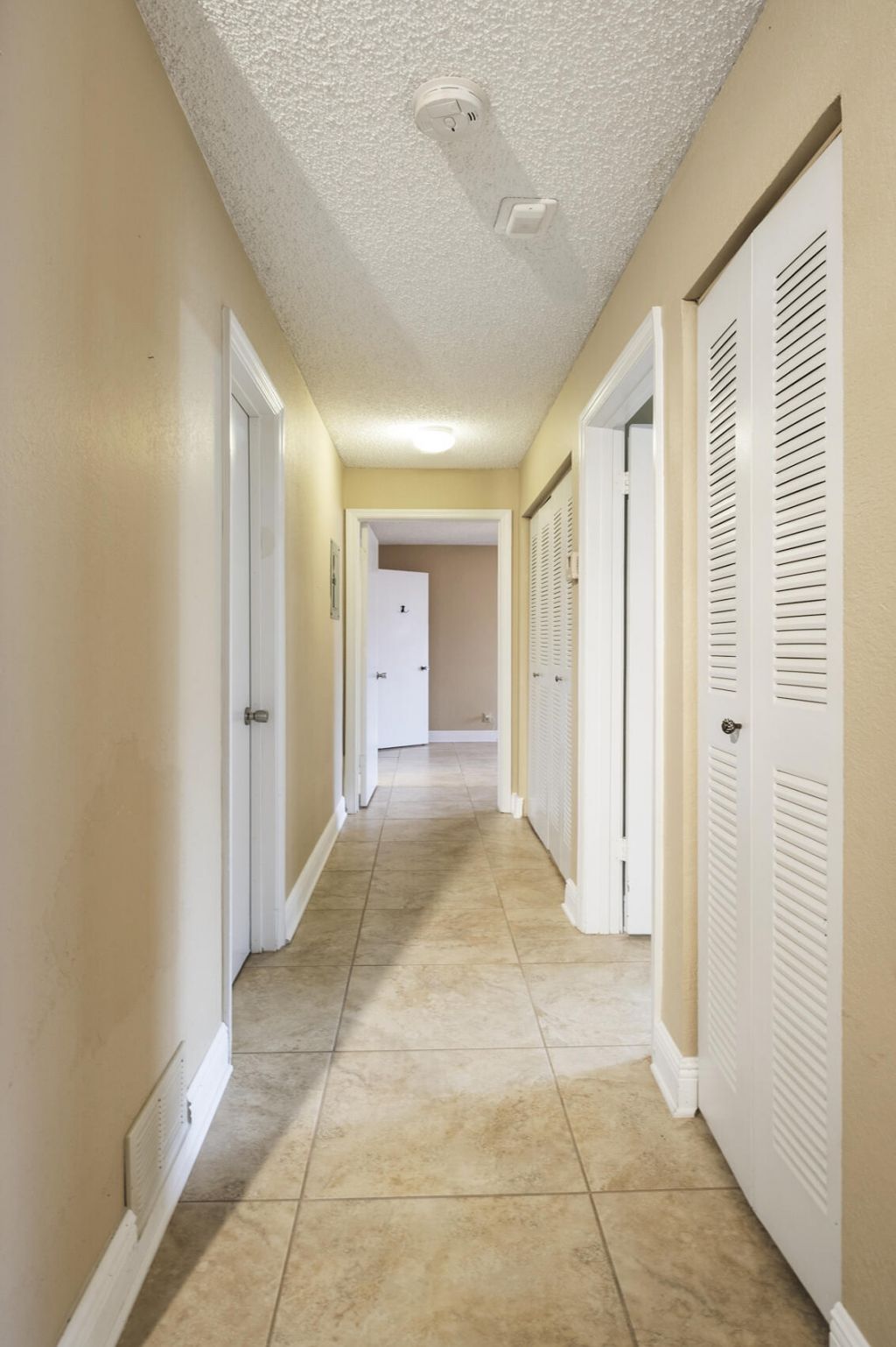 3350 Pinewalk Drive N, Unit 1411, Margate, FL 33063 Photo