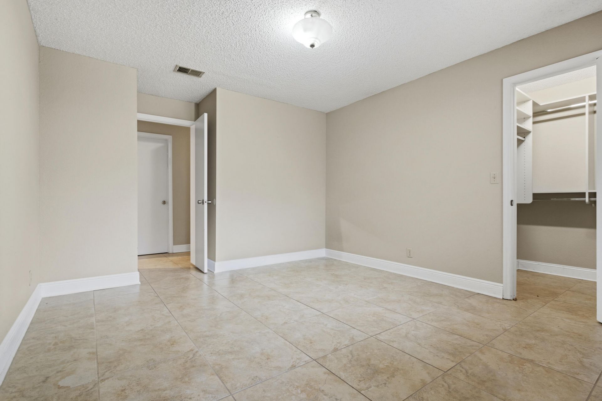 3350 Pinewalk Drive N, Unit 1411, Margate, FL 33063 Photo