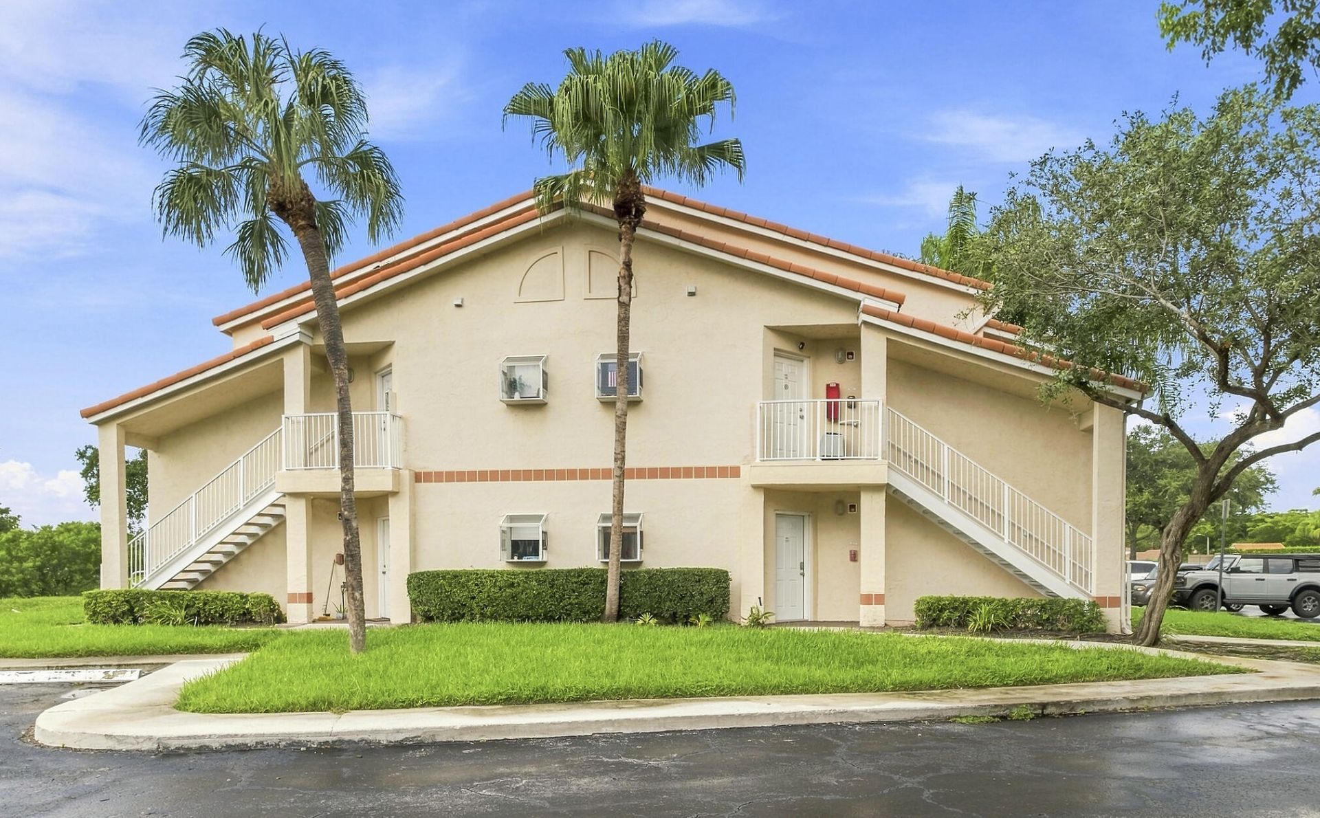 3350 Pinewalk Drive N, Unit 1411, Margate, FL 33063 Photo
