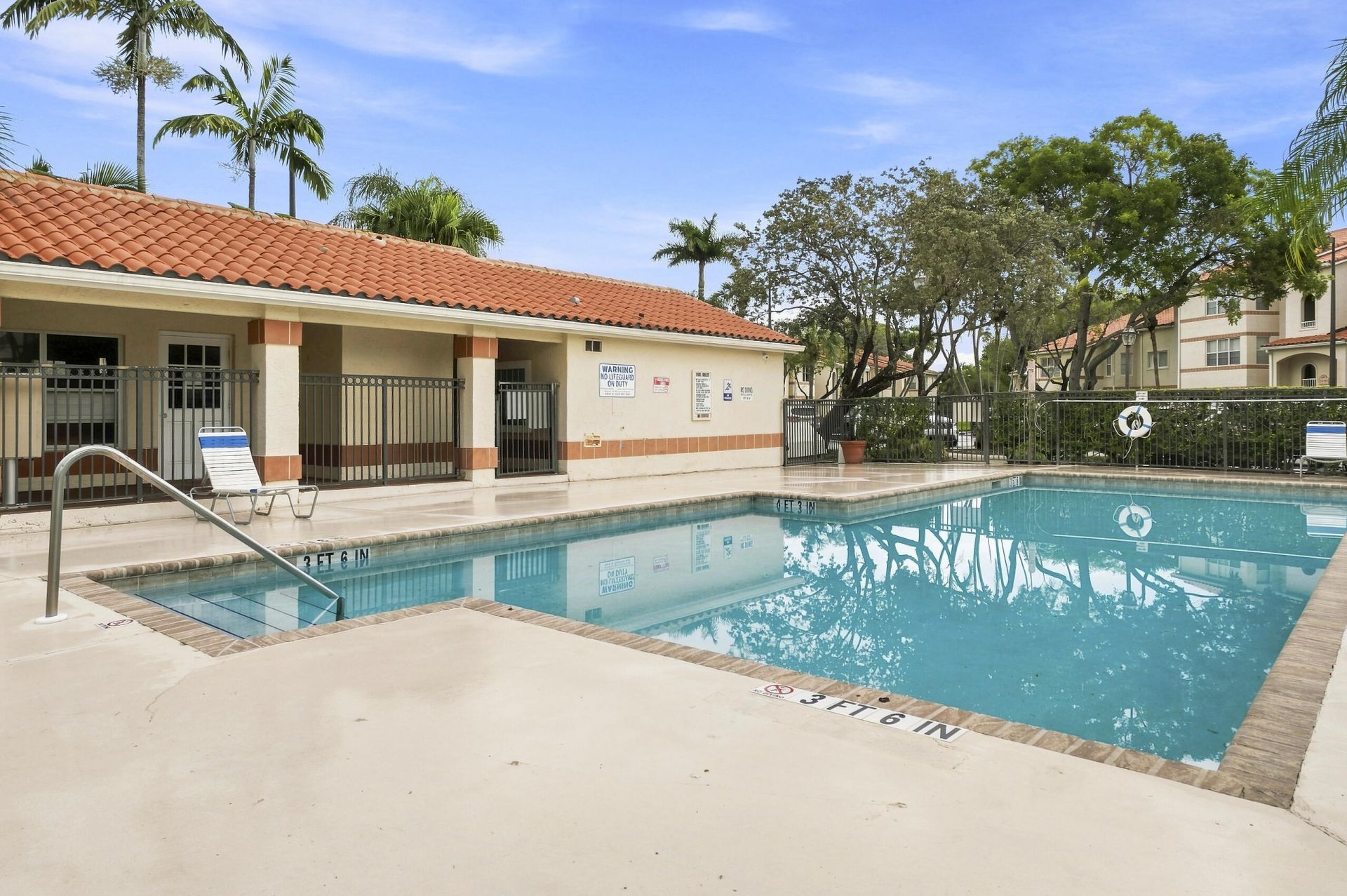 3350 Pinewalk Drive N, Unit 1411, Margate, FL 33063 Photo