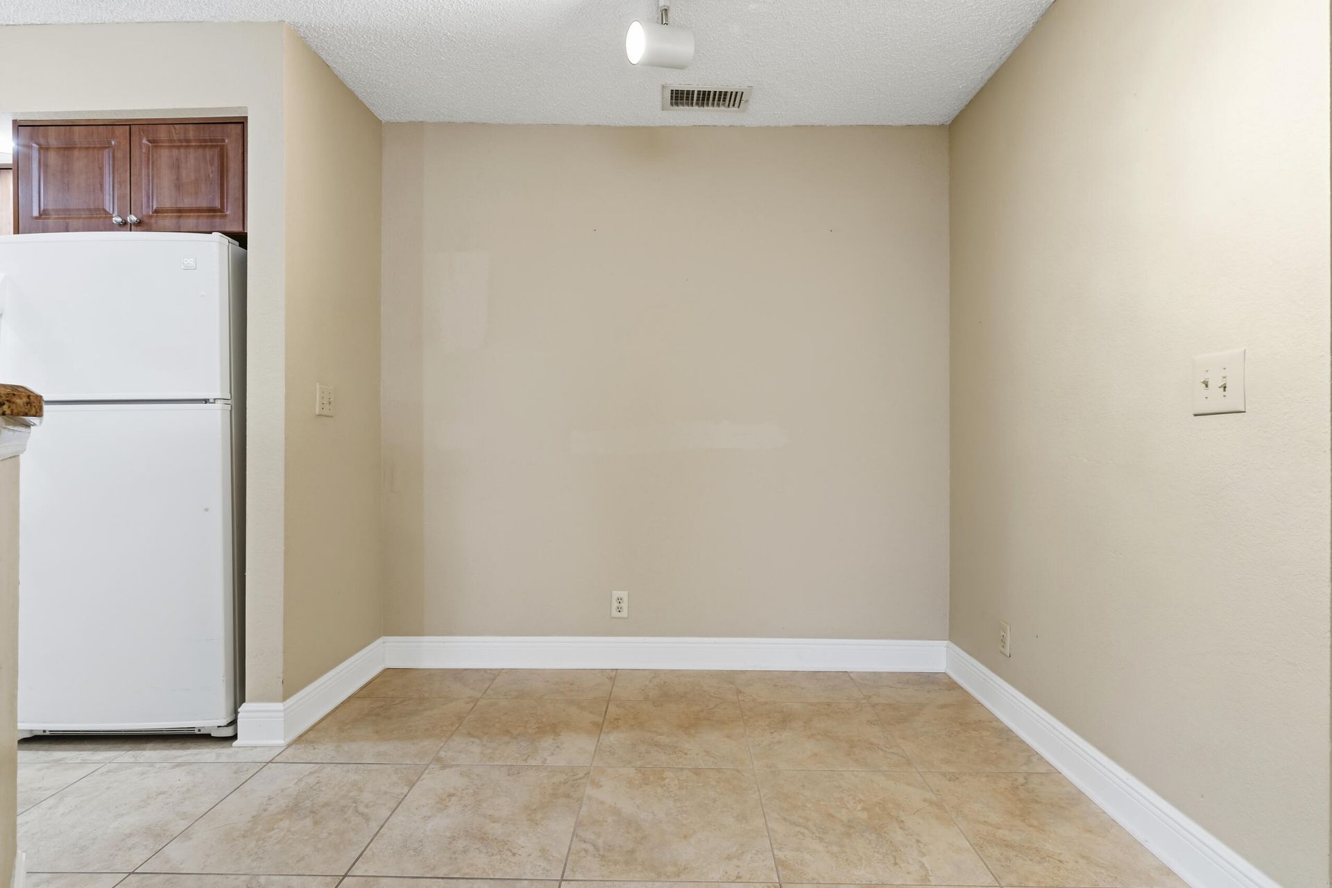 3350 Pinewalk Drive N, Unit 1411, Margate, FL 33063 Photo