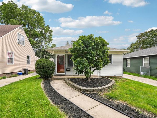 2617 Coolidge Ave, Racine, WI 53403