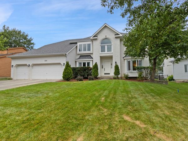 2704 Shellingham Drive, Lisle, IL 60532