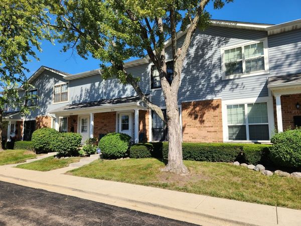 4141 Continental Drive, Waukegan, IL 60087