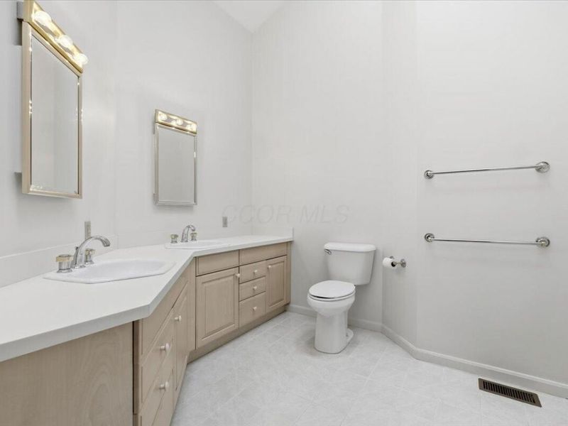 209 E Brooklyn Street, Gambier, OH 43022 Photo 19