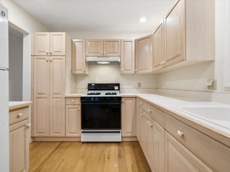 209 E Brooklyn Street, Gambier, OH 43022 Photo 9