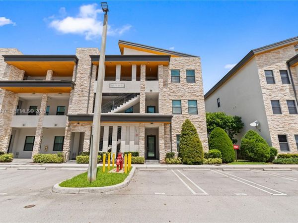 7865 NW 104th Ave , Unit 4, Doral, FL 33178