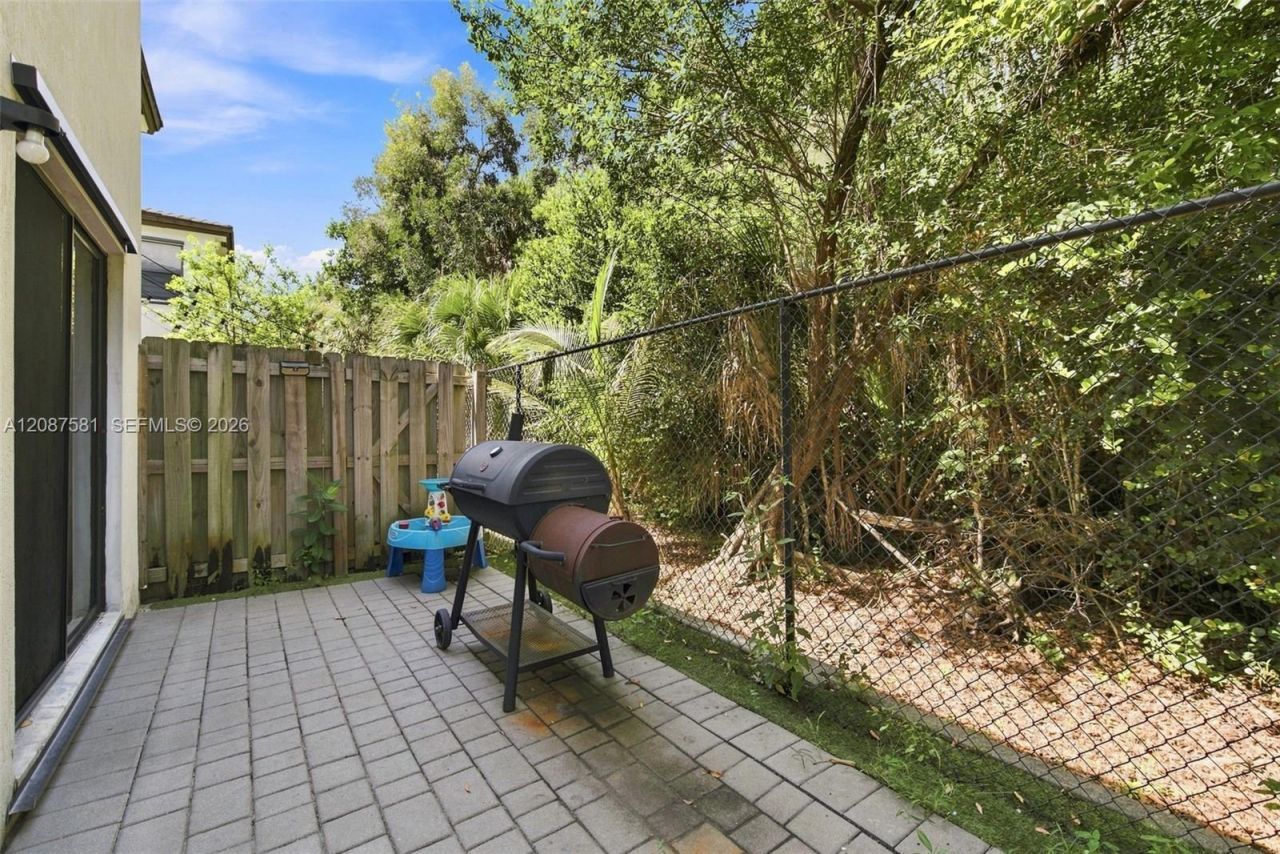 156 SW 185th Way, Pembroke Pines, FL 33029 Photo